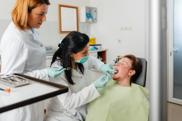 Best Tooth Infection Emergency Dentist  in Alanes Ridge, CA